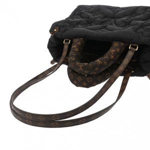 ルイヴィトン LV ピロー オンザゴ MM ブラック M21069