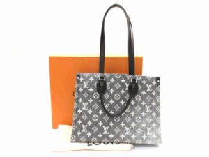 LOUIS VUITTON モノグラムデニム モノグラム M46448 オンザゴー ブラックデニムハンドバッグ